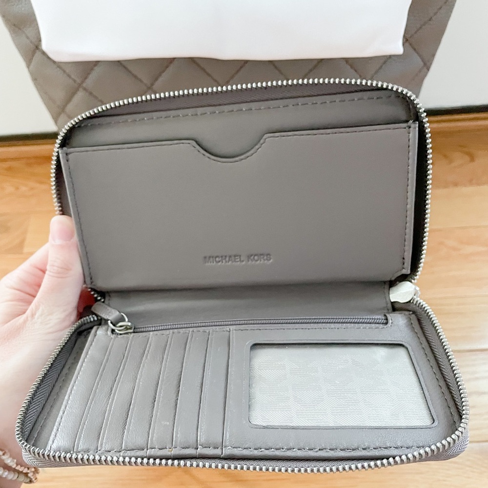 Loni Michael Kors Handbag Full Set - Picture 6 of 9